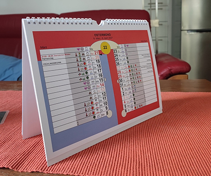 Aufgestellter Mondkalender